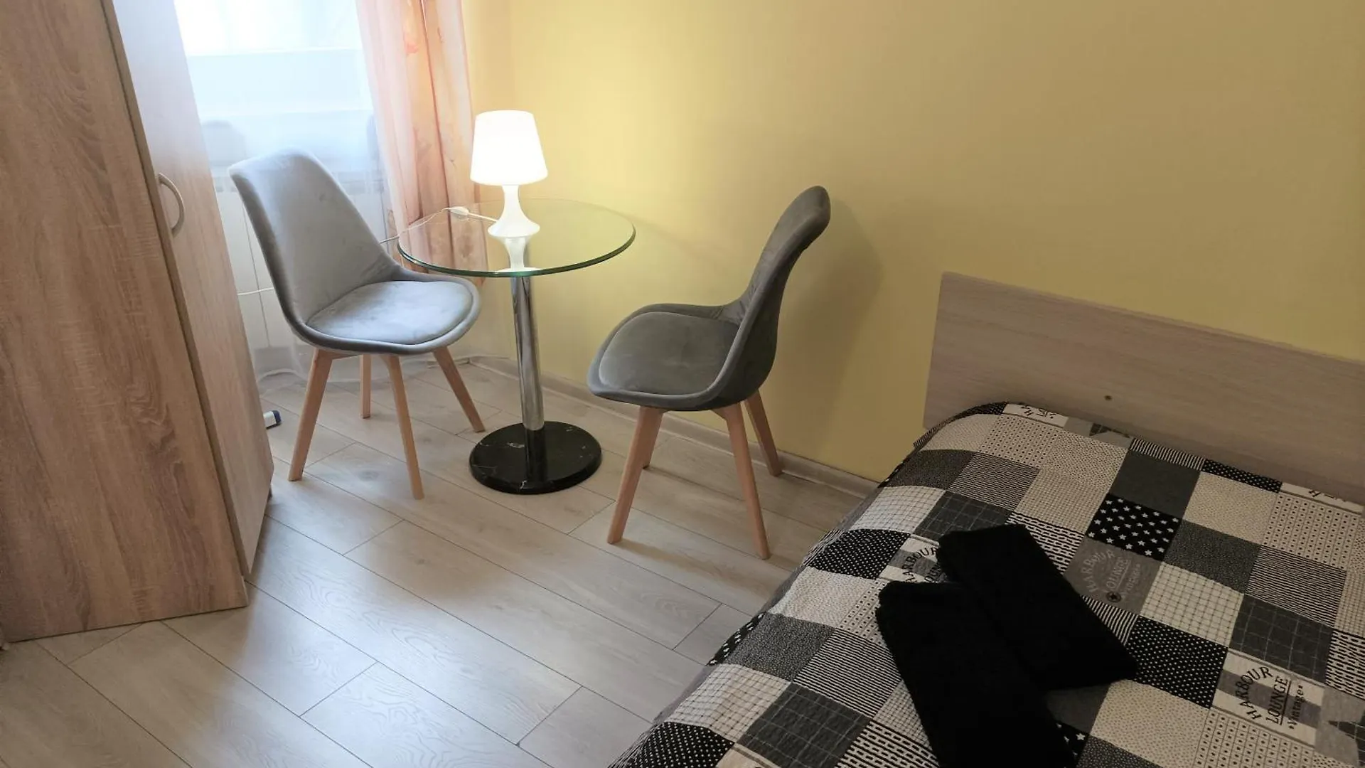 Homestay A-Piramida Guest House Wroclaw Poland
